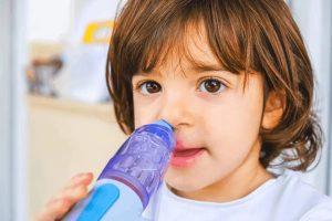 Cách rửa mũi cho trẻ 3 tuổi: Những lưu ý cha mẹ cần biết