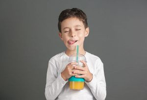 Nước ép rau củ quả - thức uống vừa ngon miệng lại vừa rất tốt cho sức khoẻ của trẻ 