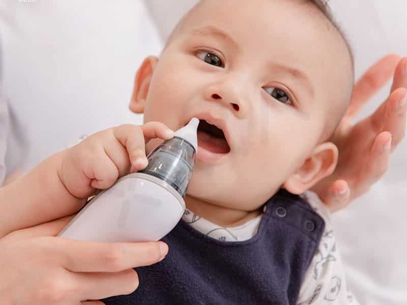 3 công cụ vệ sinh mũi cho trẻ mà bố mẹ cần biết